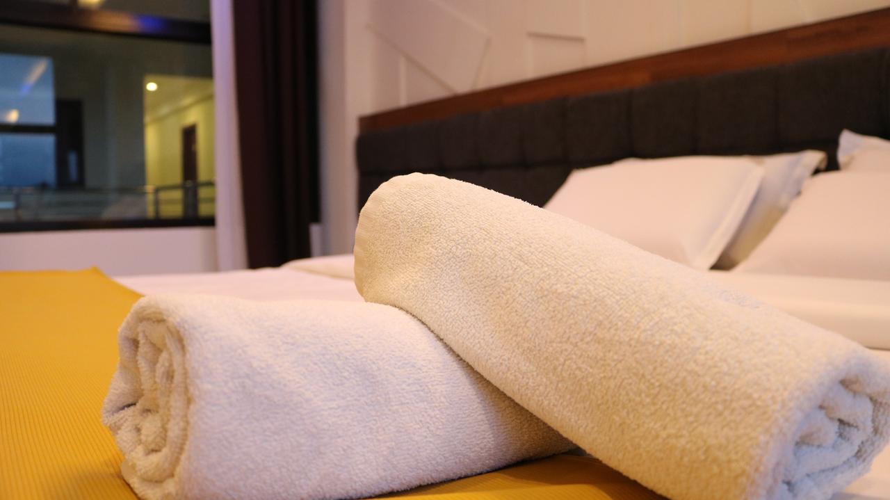 Amaris Suites ブトゥアン エクステリア 写真